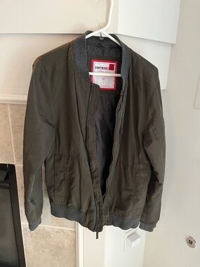 Nylon bomber-style Men's jacket